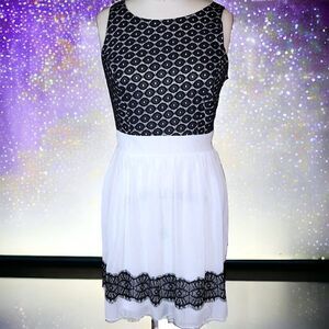 Sweet Storm black white lace trim sleeveless dress